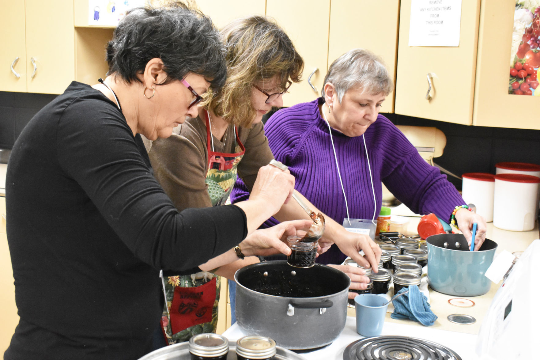 (Not) too many cooks